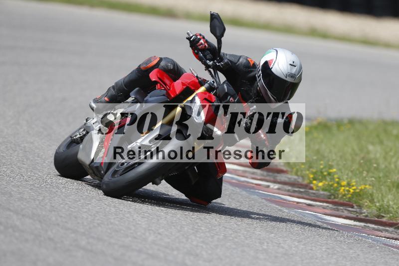 /27 12.06.2025 Ducati Schweiz Trackday Warmup  ADR/gelb-jeaune/ohne